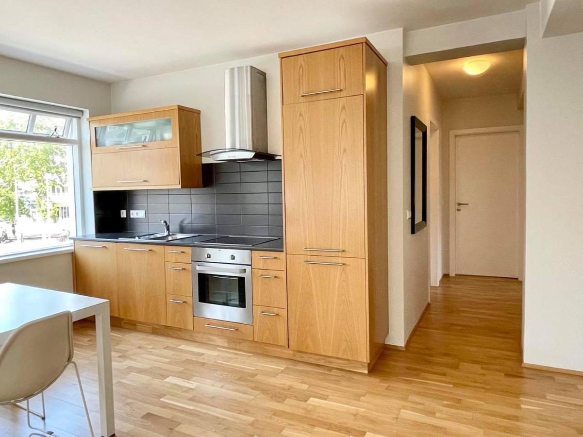 Day Dream Townhall Square Apartments Akureyri Exterior foto